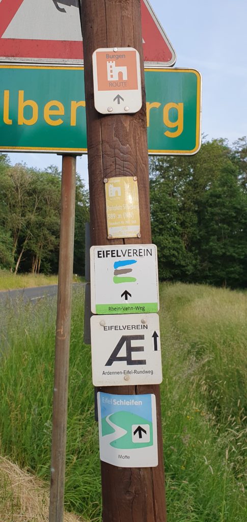Mehrere Wanderstrecken vorhanden Mehrere Wanderstrecken vorhanden