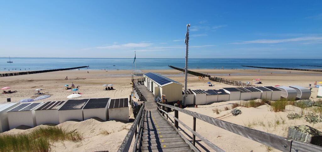 Strand Ausblick Westkapelle von der Düne aus. Strand Ausblick Westkapelle von der Düne aus.