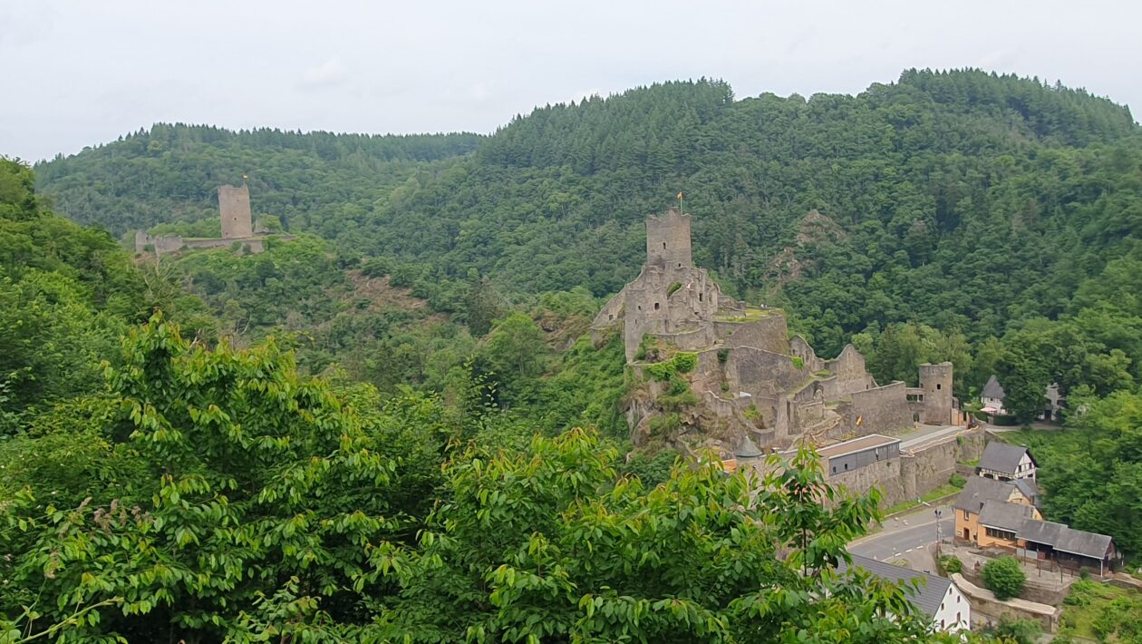 Burg Manderscheid ist Schön!